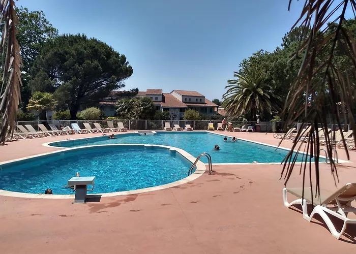 Vue Golf Dans Residence Nature \